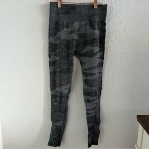 C&C California Gray Camouflaged Camo Active Legging Tights Mesh Back Medium